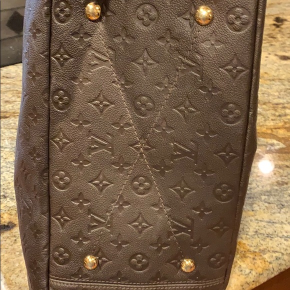 Artsy MM in deep chocolate brown Empreinte Leather - Picture 8 of 8